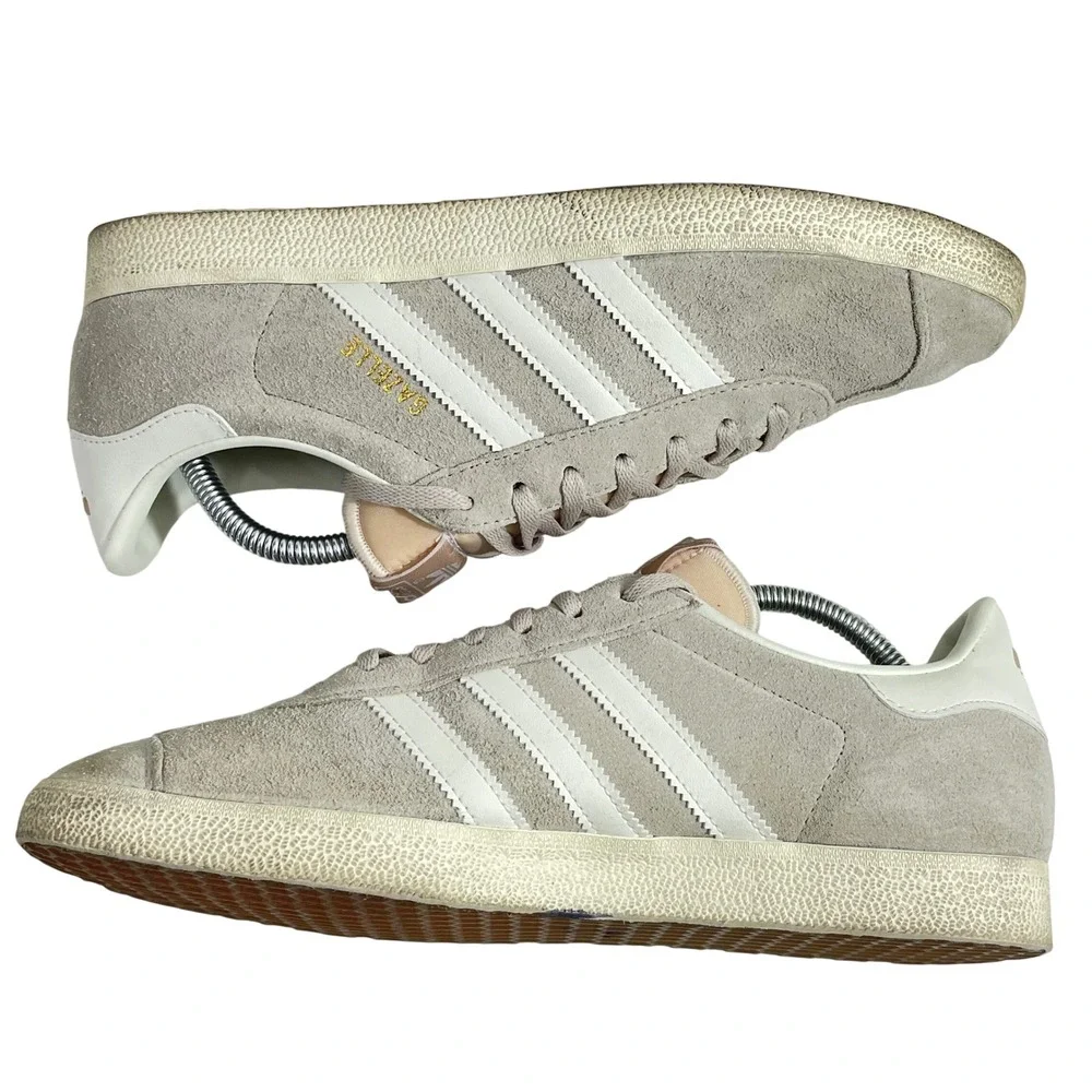 Adidas Gazelle Men's Sneakers in a Wonder Beige and Off White Size 9.5‎ Shoes